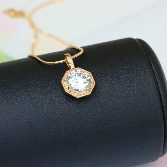 "Gold-Plated White Pendant Necklace with Sparkling Center Stone, XPPT1393 - Picture 6 of 13